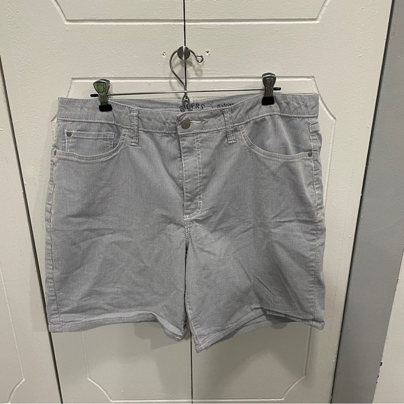 Riders by Lee Blue Striped Midrise Shorts - Picture 1 of 9